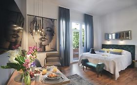 E&F Luxury Apartments